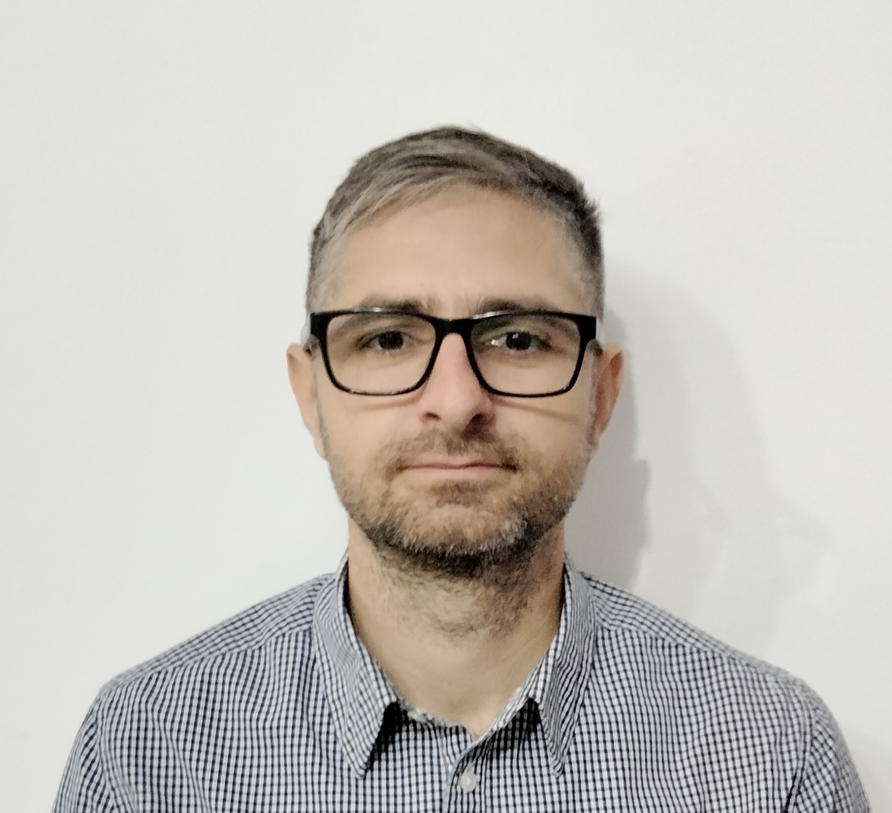 Danish / English / Romanian Translator, editor, and proofreading